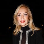 El look de Carmen Lomana para una noche de ópera. 