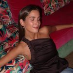 María Pombo con top de Zara.