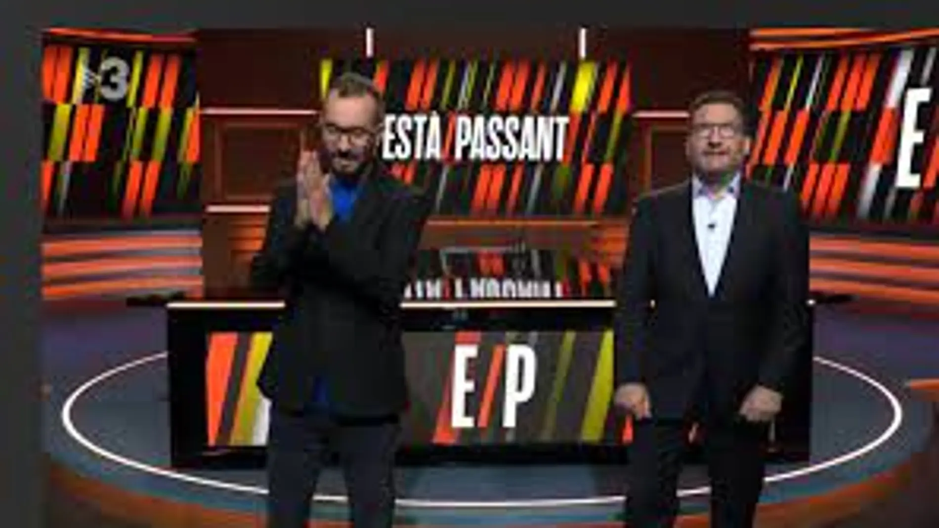 El programa "Està Passant" de TV3 con sus presentadores Oscar Andreu y Toni Soler ridiculiza a la Princesa Leonor con una imitadora