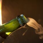 Botella de cava descorchada