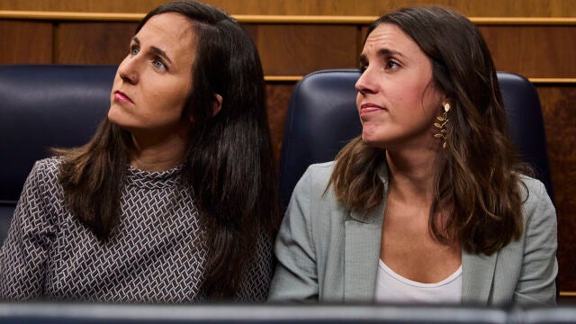 Ione Belarra e Irene Montero en un pleno en el Congreso de los Diputados.