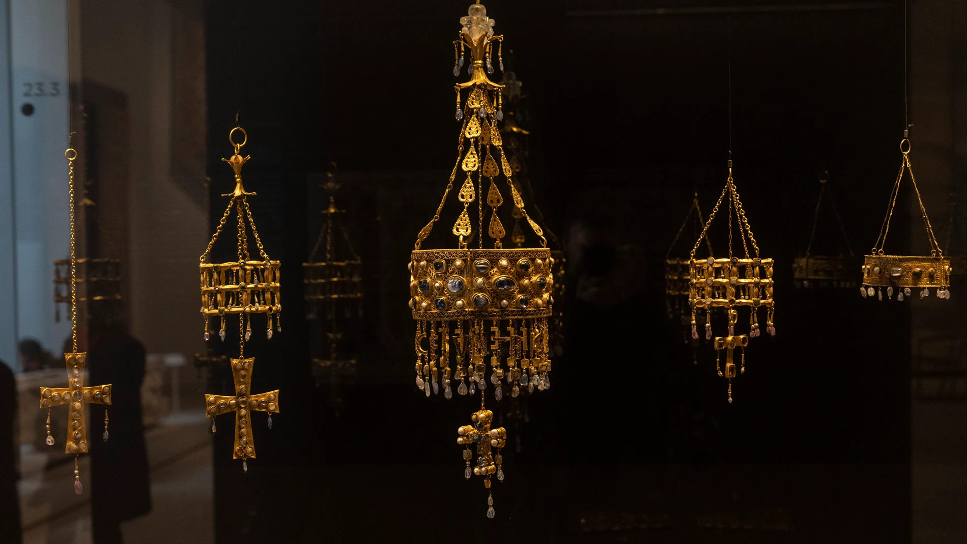 Coronas votivas visigodas en el Museo Arqueológico Nacional (MAN), de Madrid.