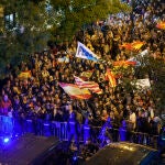 Manifestación contra la amnistía en la sede del PSOE