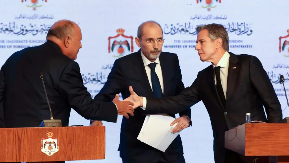 Blinken se reúne con cinco ministros de Asuntos Exteriores árabes en Amán