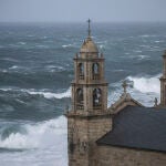El sábado las olas superarán los 5 metros en el litoral norte. 