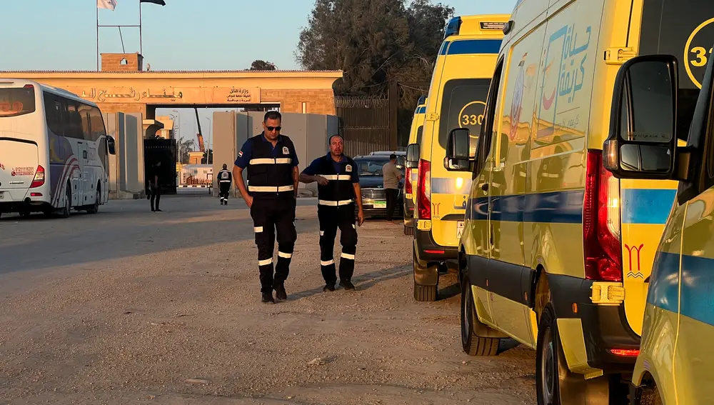 Rafah border crossing between Gaza and Egypt opens to allow limited evacuations