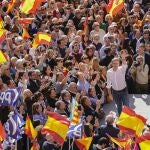 El presidente del Partido Popular, Alberto Núñez Feijóo, durante un acto del PP contra la amnistía, en la plaza de Los Fueros, a 5 de noviembre de 2023, en Valencia, Comunidad Valenciana (España).
