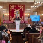 La vicepresidenta tercera de la Diputación de Zamora y diputada de Política Social, Familia e Igualdad, Amaranta Ratón Fresno, preside la recepción a las personas ucranianas