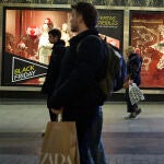 Economía.- Los españoles gastarán 727 euros en la campaña de Navidad y rebajas de invierno
