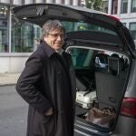 El expresidente de la Generalitat Carles Puigdemont a su salida del Parlamento Europeo, en Bruselas (Bélgica), el pasado día 3