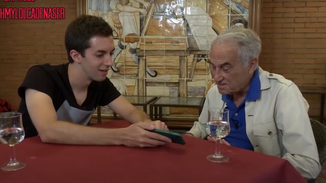 La inverosímil entrevista de David Broncano a José María Carrascal: hablando de cruising y LSD