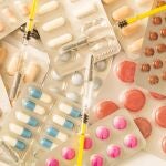 La mujer ingirió también numerosos medicamentos, si bien no logró quitarse la vida. 
