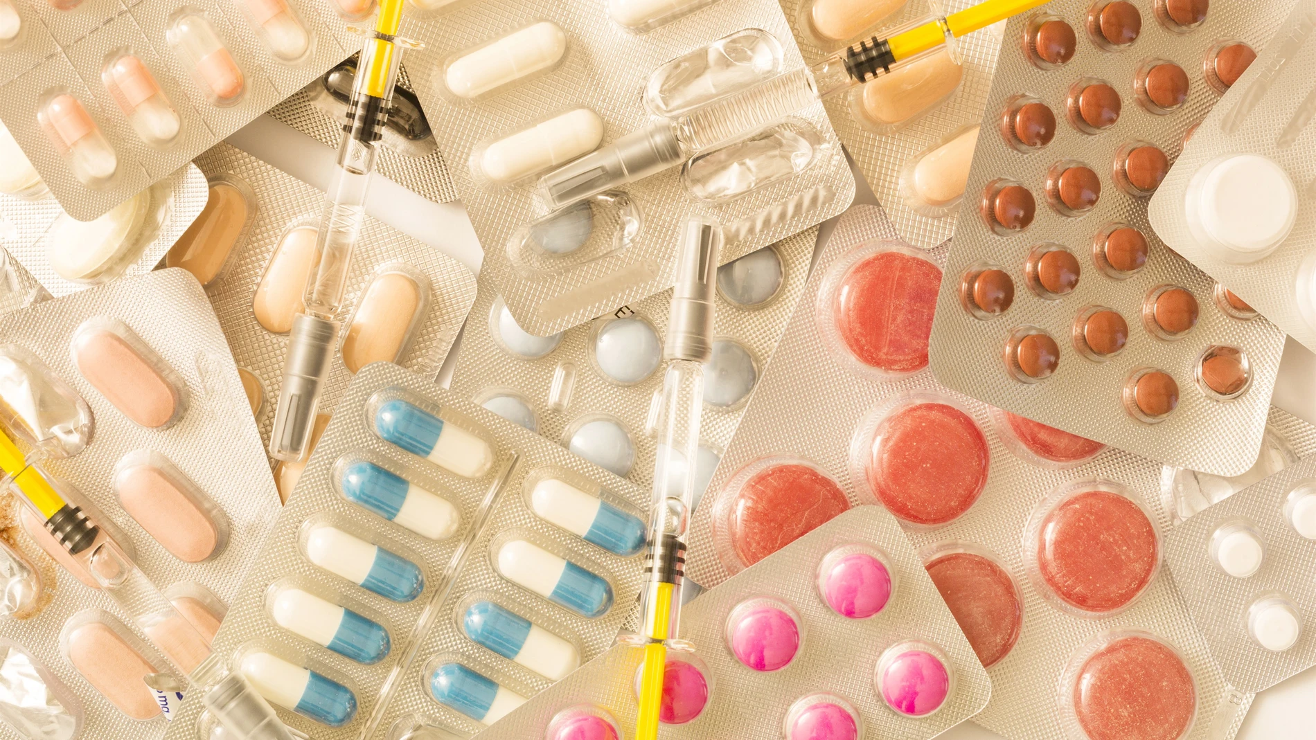 La mujer ingirió también numerosos medicamentos, si bien no logró quitarse la vida.