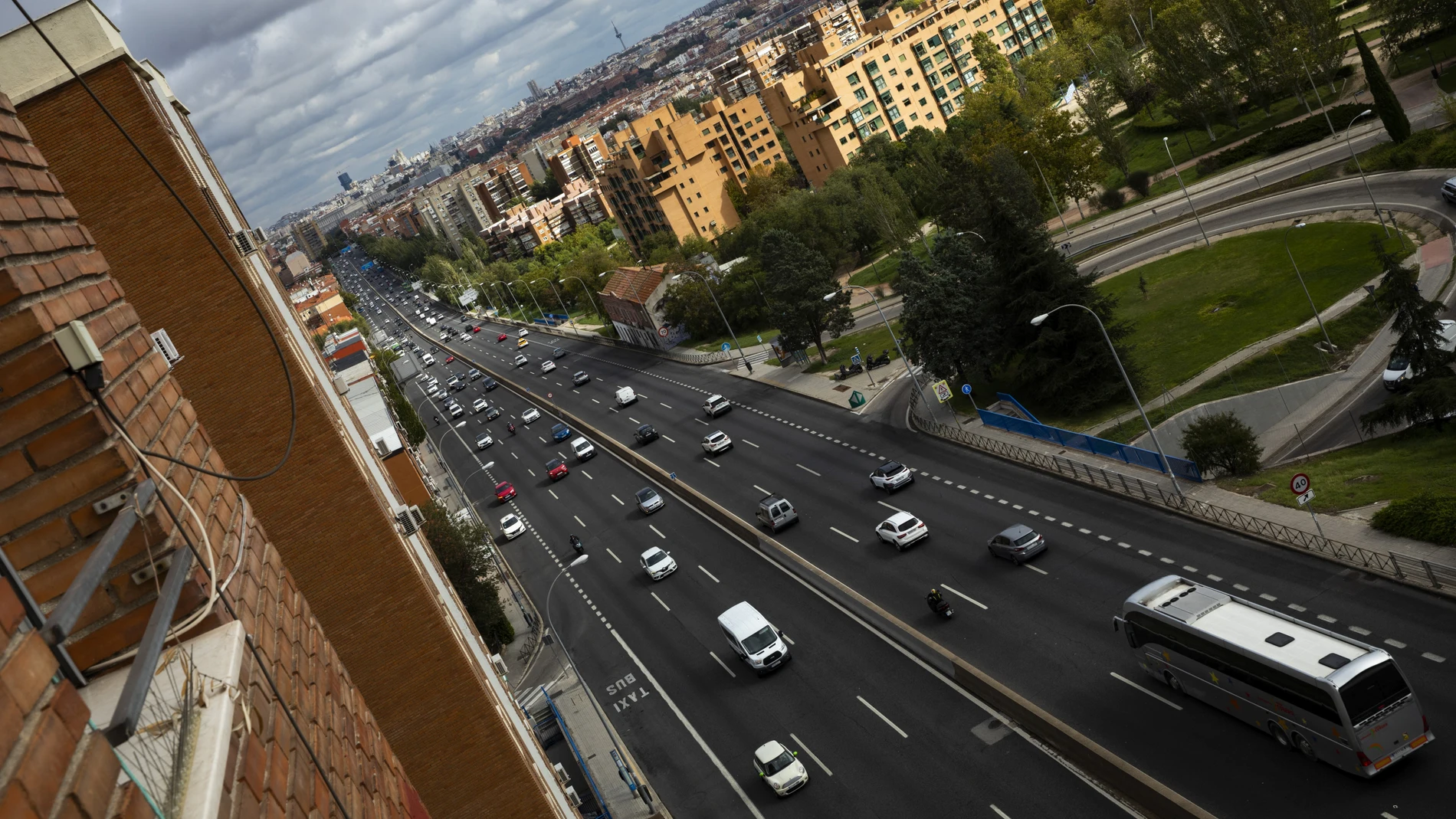 Imagen de la A-5, paseo de Extremadura, en su tramo más próximo a Madrid y que planea su soterramiento.