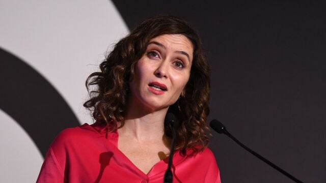 MADRID.-AMP.- Ayuso acusa al PSOE de "colar una dictadura por la puerta de atrás" y advierte que están "tangando" a Bruselas