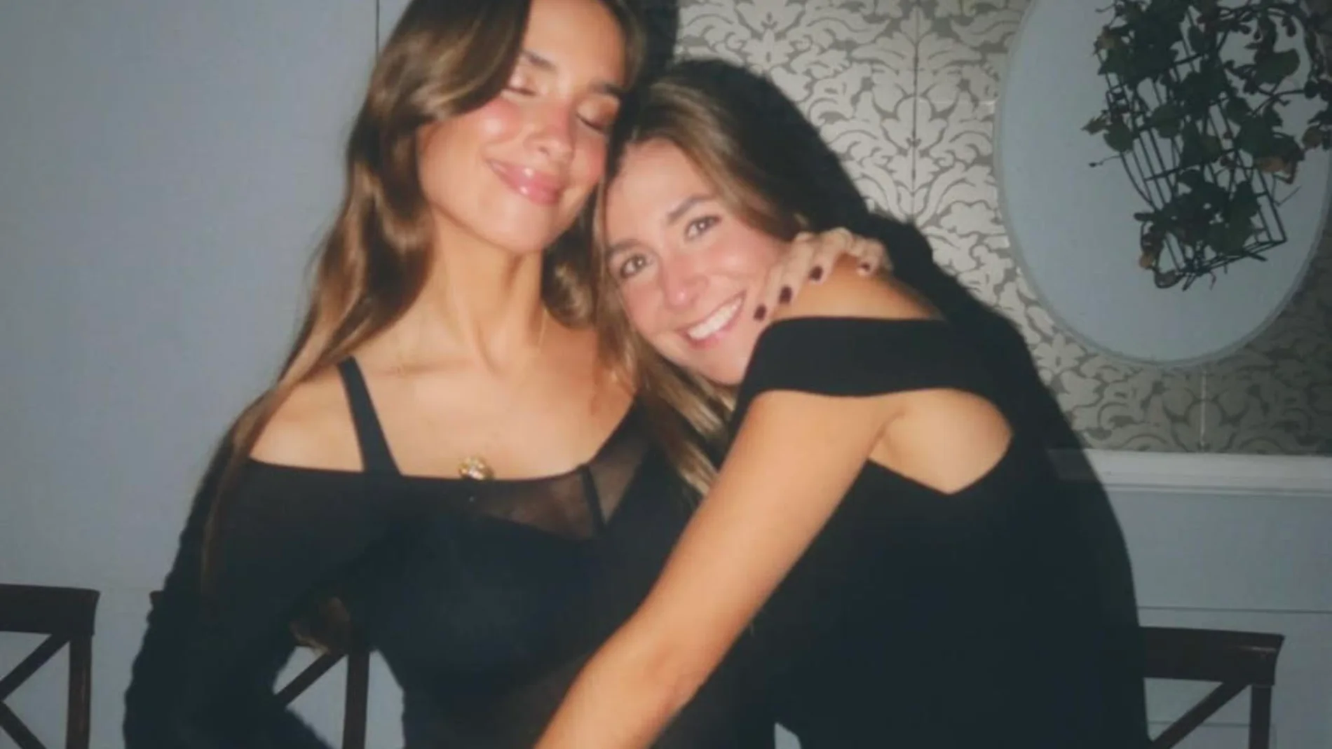 María Pombo de fiesta con amigas.