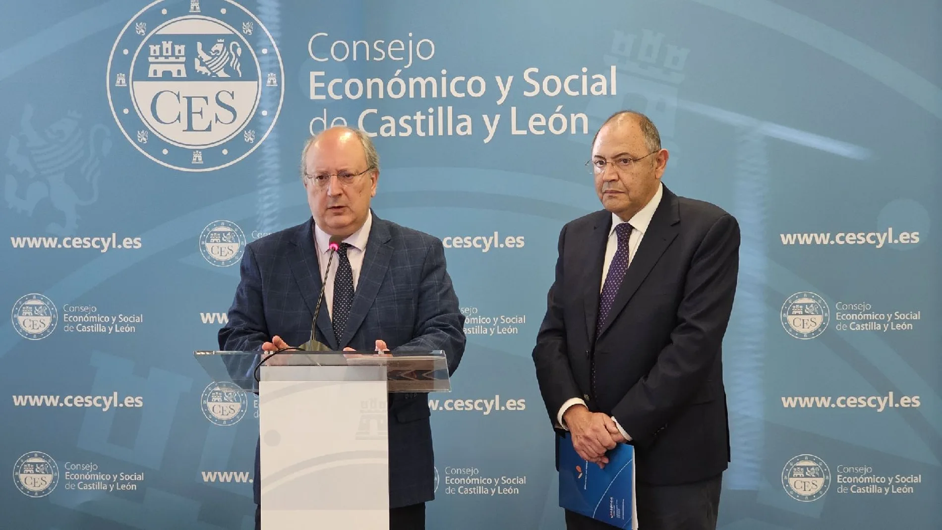 Enrique Cabero junto a Jesús Alberto Martín Herrero