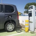Compromís quiere reducir el parque de vehículos, sean o no eléctricos