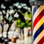 Poste típico de una barbería