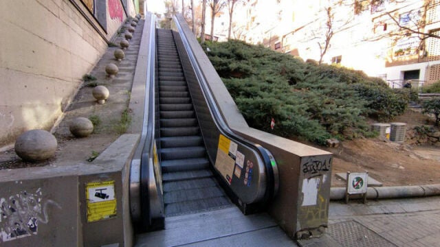 El plan prevé la renovación de 16 escaleras mecánicas en el barrio del Carmelo