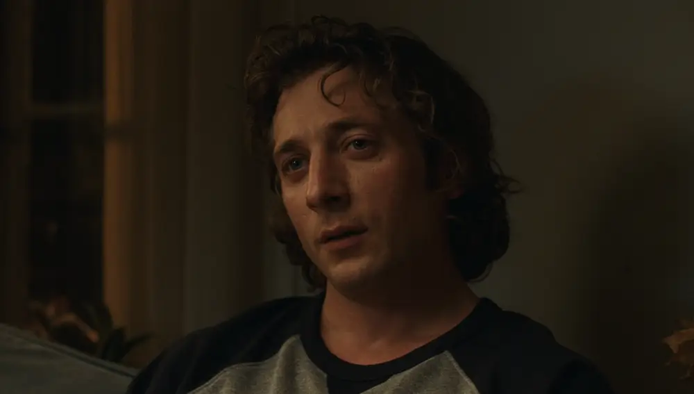 Jeremy Allen White en "Esto va a doler" ("Fingernails")