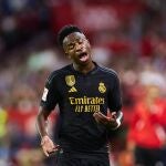 Vinicius en un partido del Real Madrid en Sevilla