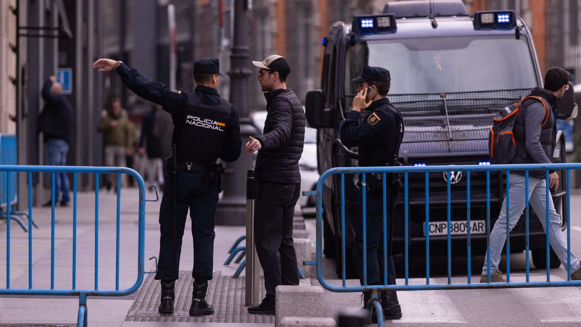 El Congreso se blinda para las sesiones de investidura de los días 15 y 16 de Noviembre @Gonzalo Pérez Mata