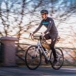 ¿Cuál es la multa por circular por la acera con la bici?
