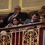 MADRID.-Diputados del PSOE acusan a Ayuso de insultar a Sánchez desde la tribuna de invitados del Congreso