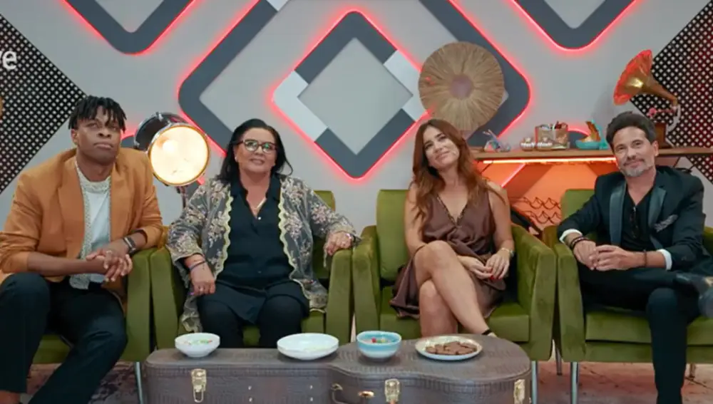 Famous, María del Monte, Julia Medina y David de María