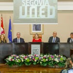 El alcalde de Segovia, José Mazarías, y el presidente de la Diputación, Miguel Ángel de Vicente, asisten al acto de Apertura del Curso Académico 2023/2024 del Centro Asociado a la UNED en Segovia