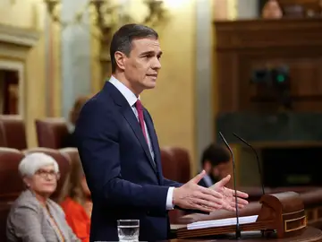 Sánchez expone este miércoles su nuevo plan de Gobierno en el debate de investidura MADRID, 15/11/2023.- el secretario general del PSOE y presidente del Gobierno en funciones, Pedro Sánchez, interviene ante Congreso, donde se celebra el primer día del debate de investidura en el que Sánchez expone su nuevo programa de Gobierno y pide la confianza a la Cámara para revalidar su mandato en la Moncloa, este miércoles en Madrid. EFE/ Juan Carlos Hidalgo