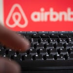 La UE acuerda el marco para el intercambio de datos de plataformas de alojamiento turístico como Airbnb