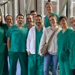El Clínico de València proporciona un novedoso chaleco desfibrilador portátil a una joven con riesgo de muerte súbita