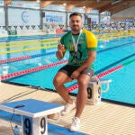 Eduardo Blasco con la medalla de oro que ganó en el Mundial de Italia 