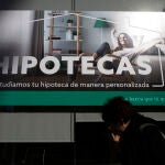 Cartel de hipotecas de una entidad bancaria.