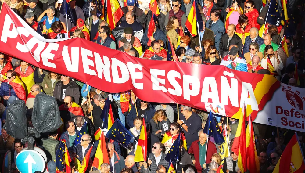 MADRID.-AV.-Ayuso alerta de la "situación límite" y confrontación entre bandos: "El daño que se está generando es irreversible"