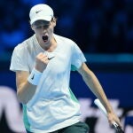 Sinner celebra uno de los puntos ante Medvedev