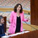 MADRID.-Ayuso cree que el nuevo Gobierno de Sánchez será "irrelevante": "El problema es otro, no es a quién ponen cada cartera"