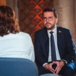 Aragonès plantea incluir a Junts en la mesa Generalitat-Gobierno para pactar un referéndum