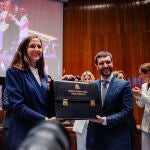 Ione Belarra entrega su cartera ministerial a Pablo Bustinduy 