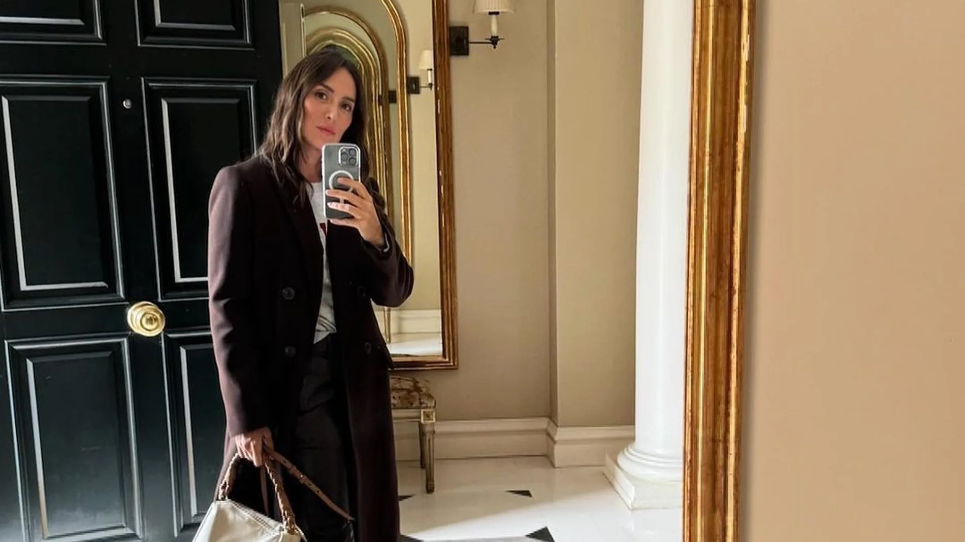 Tamara Falcó con casual look.
