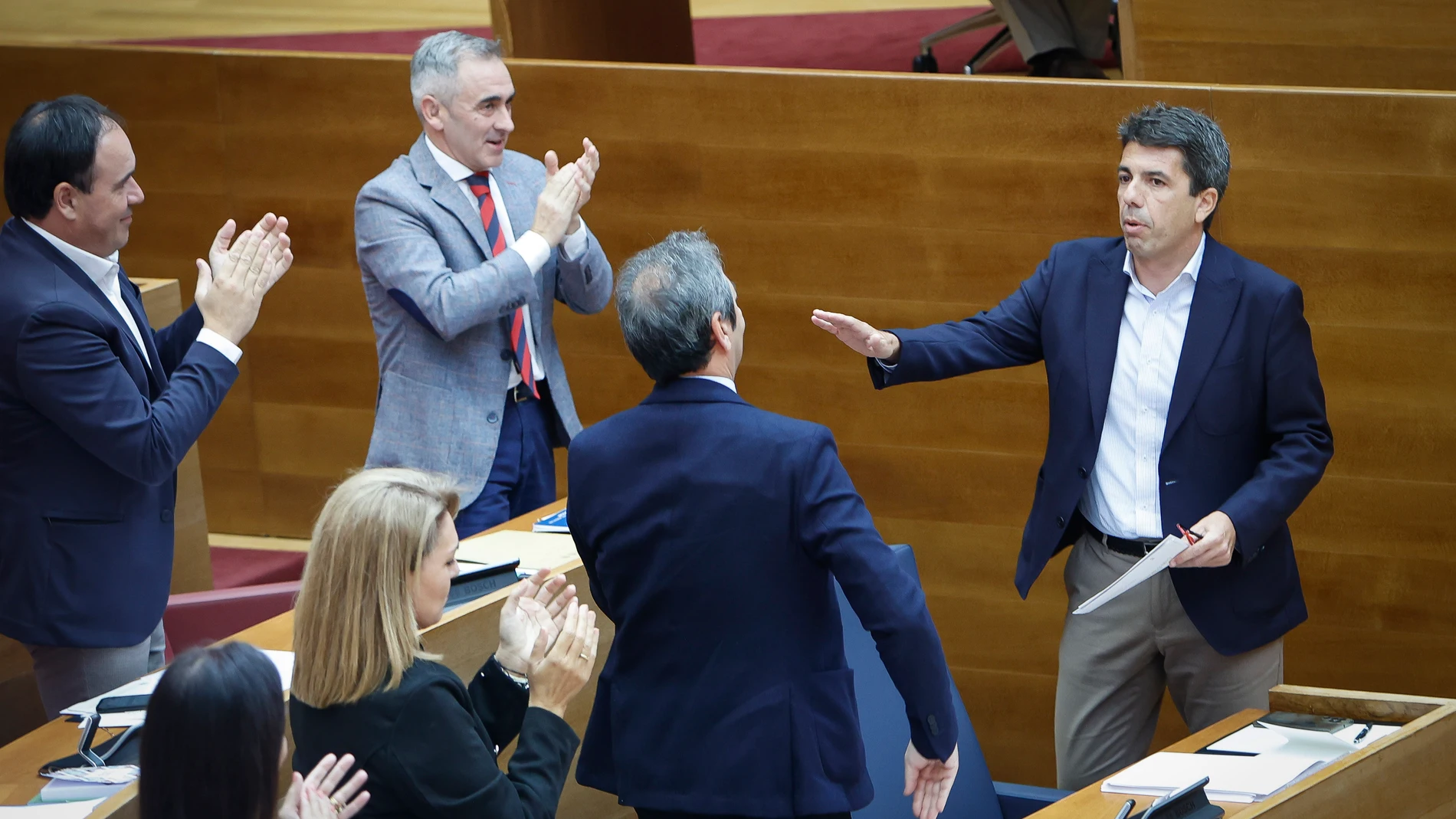 La amnistía y los acuerdos de investidura del PSOE incendian el ambiente en Les Corts