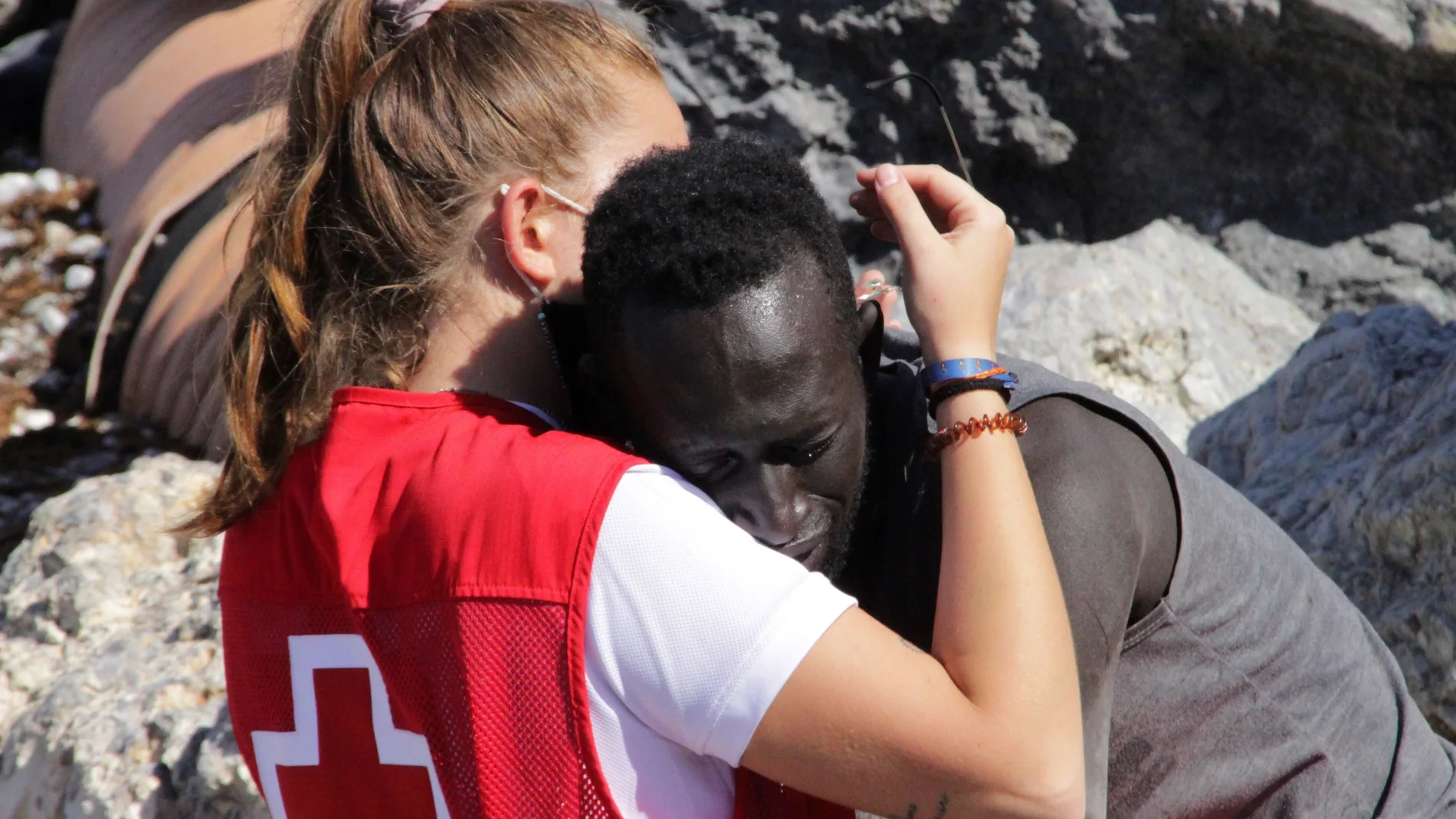 Vox pide expulsar a los inmigrantes ilegales y quitar ayudas a las ONG que colaboran con ellos