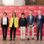 Los seis galardonados con los Premios Jaume I esta mañana antes de la rueda de prensa