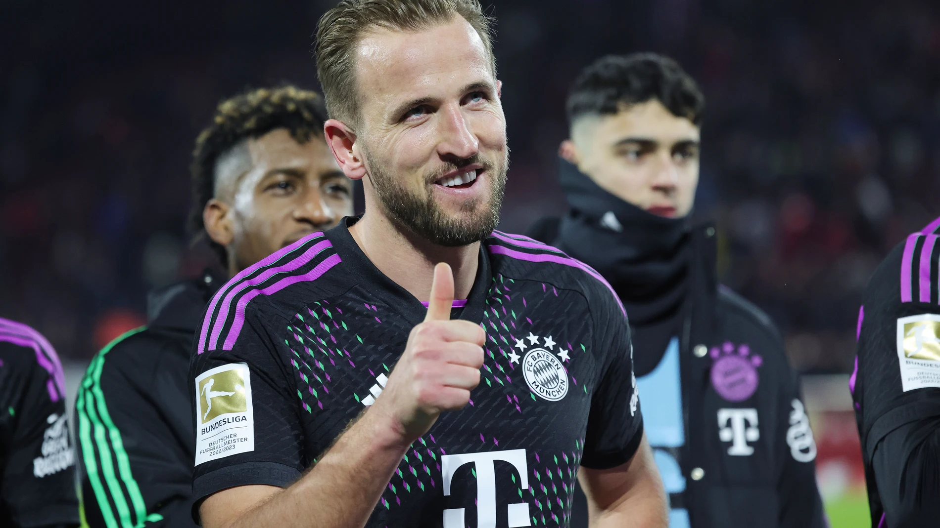 Harry Kane of Bayern Munich celebrates at full time during the German championship Bundesliga football match between Koln and Bayern Munich on November 24, 2023 at RheinEnergieStadion in Koln, Germany - Photo Ralf Ibing / firo Sportphoto / DPPI AFP7 24/11/2023 ONLY FOR USE IN SPAIN