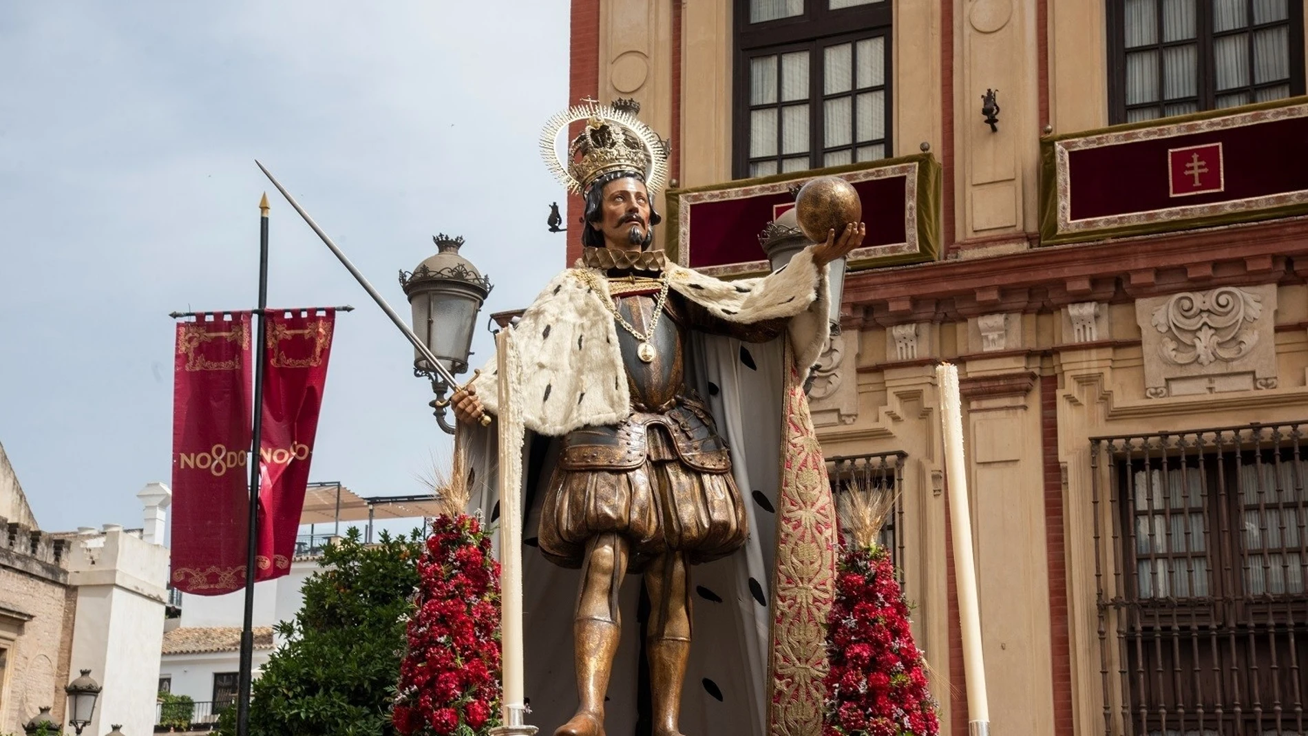Imagen de San Fernando durante la procesión del Corpus, en una foto de archivo.FIELES SAN FERNANDO Y VIRGEN DE 24/11/2023
