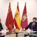 Reunión de la alcaldesa de Cartagena con el presidente del Gobierno regional