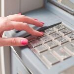 Junts propone crear un Fondo para instalar cajeros automáticos en los pueblos que no tengan