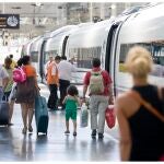 Economía.- Renfe suscribe un acuerdo con la plataforma de pagos de WiZink, Aplazame, para financiar pagos sin intereses